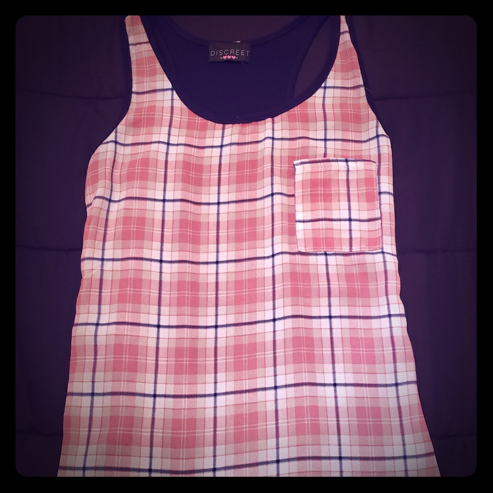 Discreet Tank